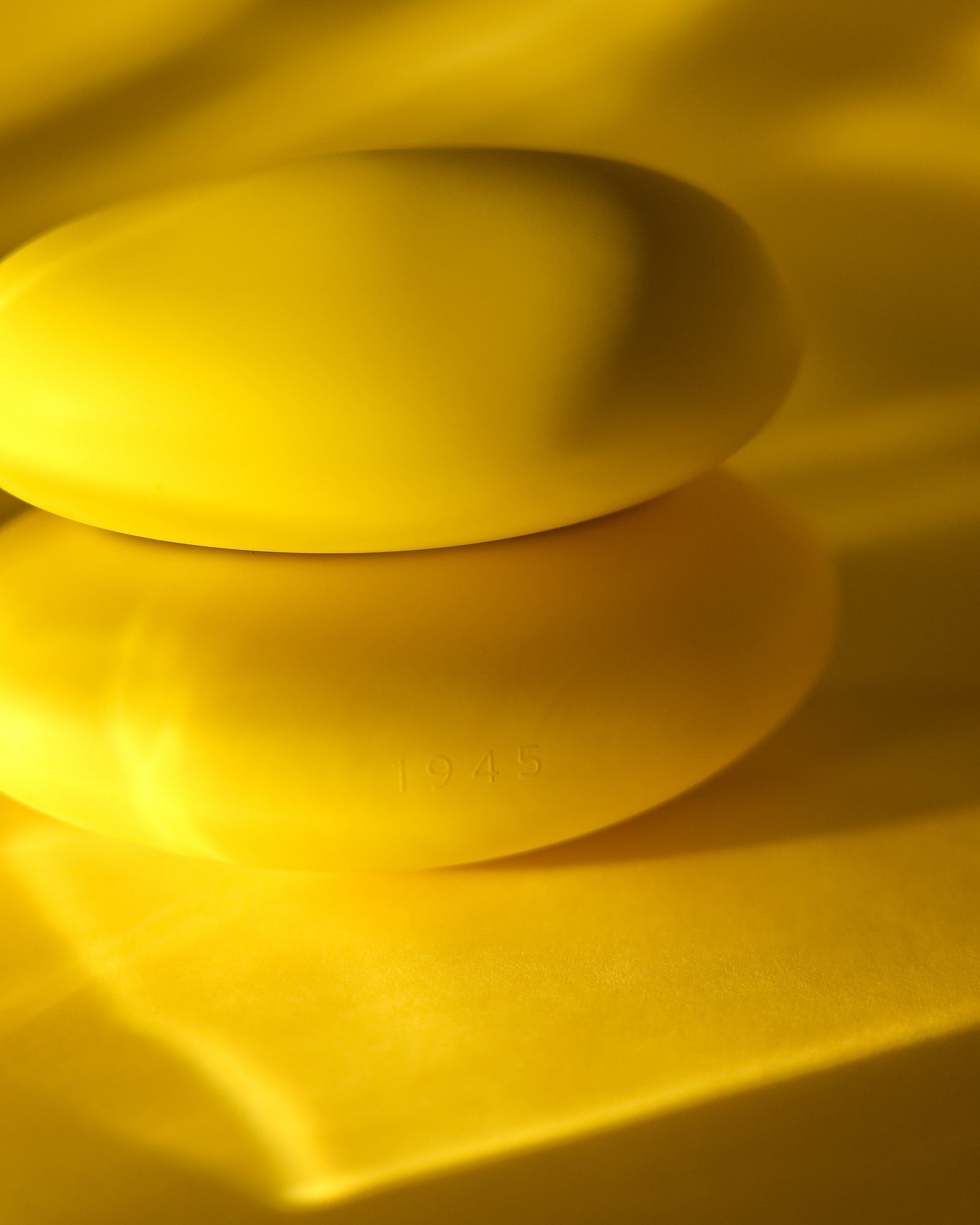 1945 オードトワレ｜ライトイエロー｜香水【送料無料】 – SHOLAYERED